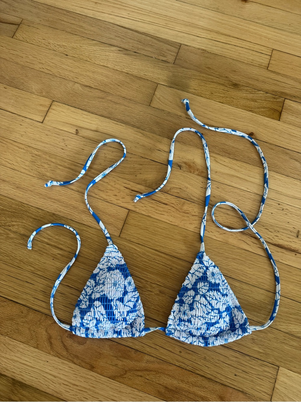 SHEIN Blue & White Floral Ribbed String Bikini Top